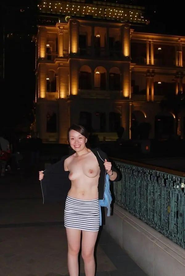 国模套图 素人人妻开始尝试各种户外露出