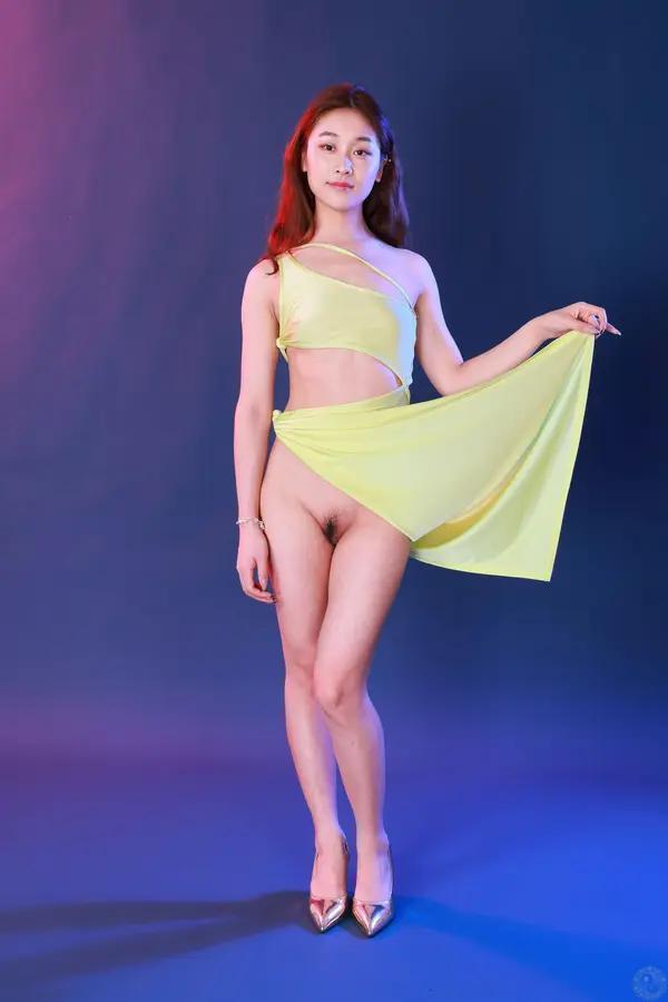 国模套图 国模小回人体私拍套图