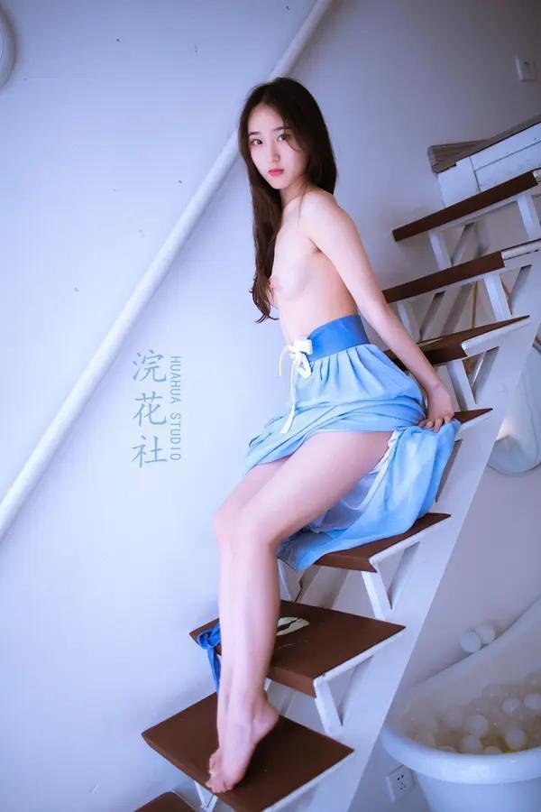 国模套图 浣花社《毛心怡》